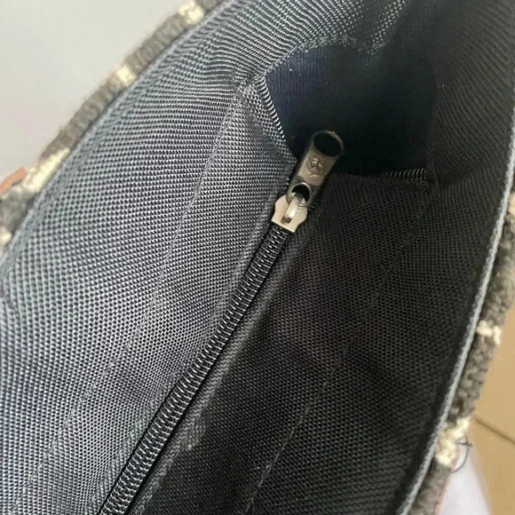 Handcrafted African leather satchel handbag - Picture 12 of 14